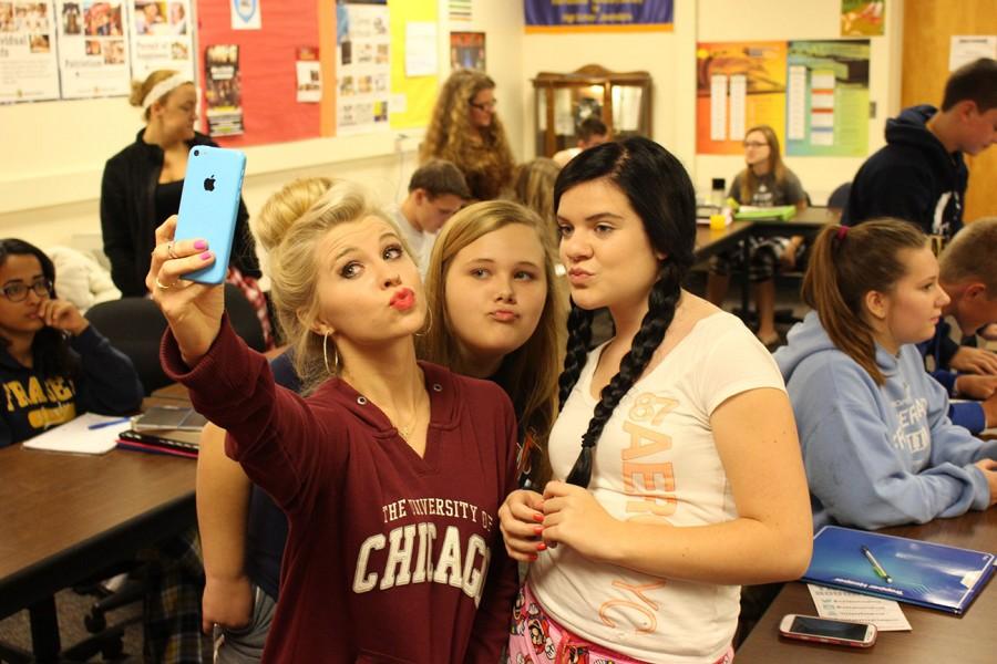 Tiffany Houghton captures a #Selfie with Journalism 1 students Georgiana Foote and McKenzie Hummel.